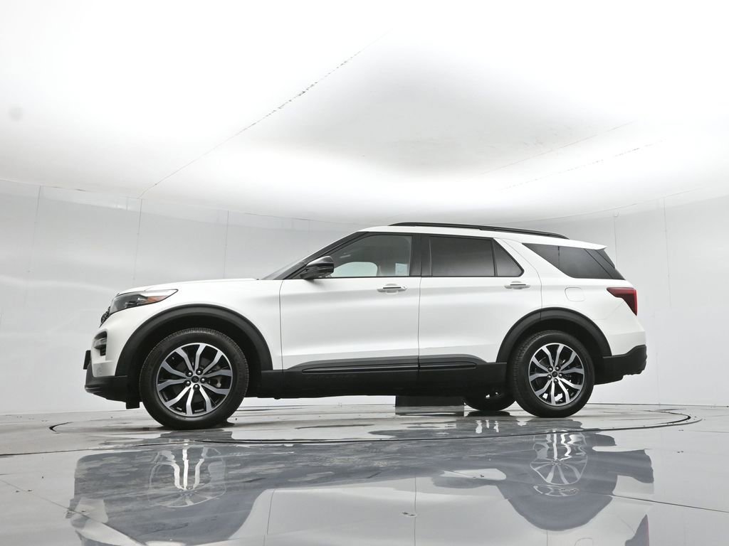 Certified 2020 Ford Explorer ST w/ Premium Technology Package image 23