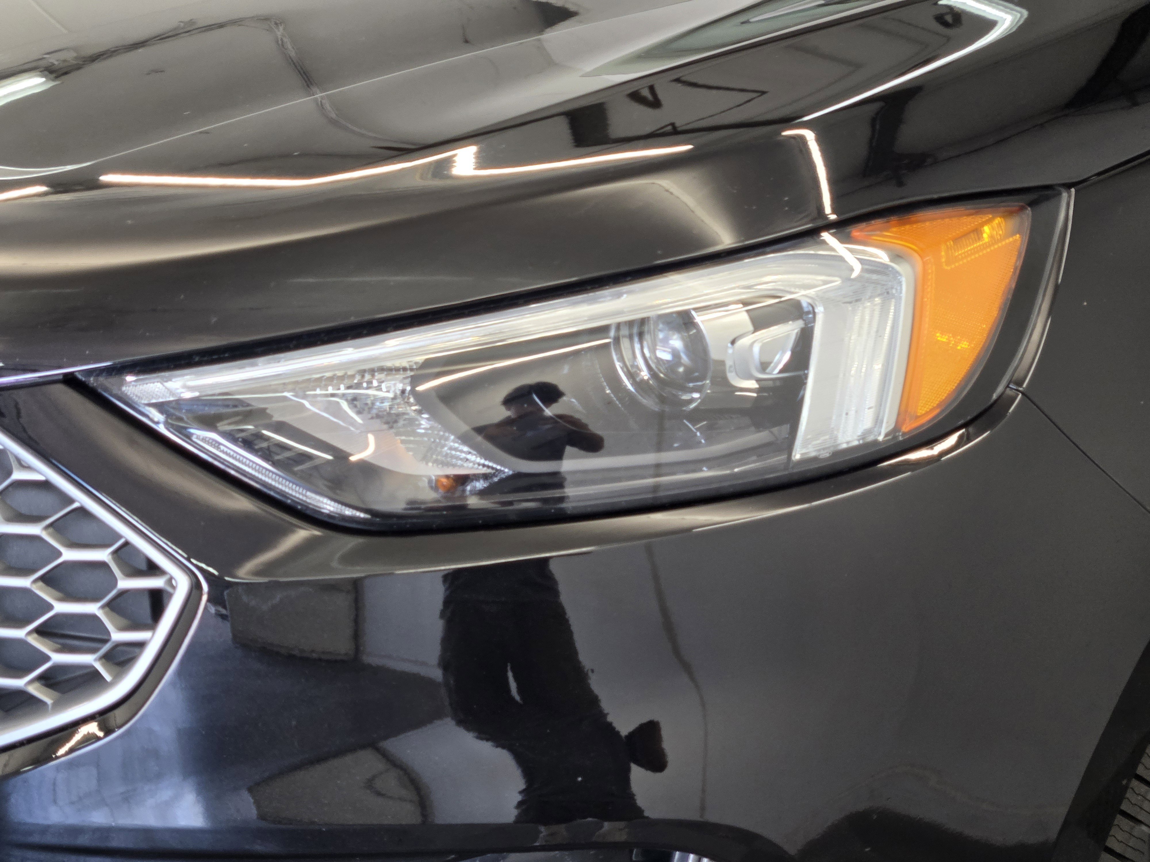 Certified 2023 Ford Edge SEL w/ Convenience Package AWD/4WD image 8