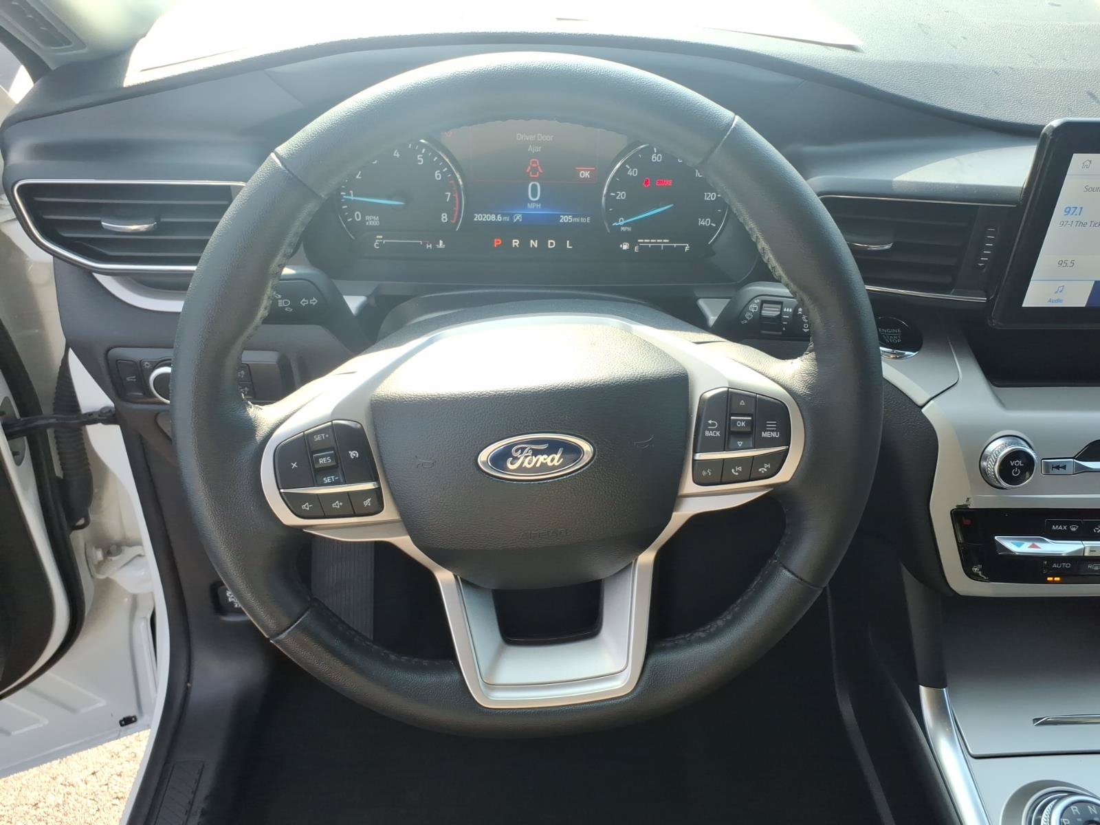 Certified 2024 Ford Explorer XLT w/ Equipment Group 202A AWD/4WD image 15