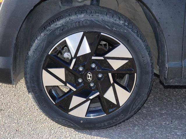 Used 2025 Hyundai Kona SEL image 13
