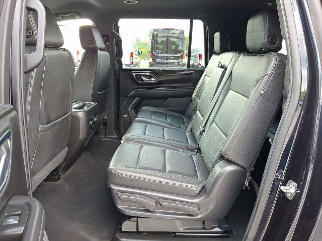 Used 2022 Chevrolet Suburban LT AWD/4WD image 11