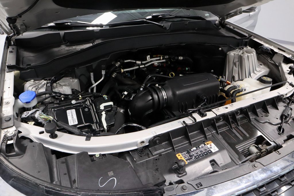 Certified 2022 Ford Explorer XLT w/ Equipment Group 202A image 16