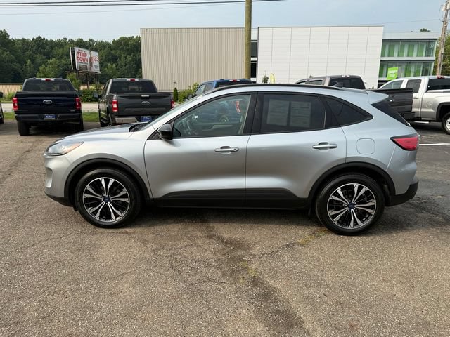 Certified 2022 Ford Escape SE w/ SE Sport Appearance Package AWD/4WD image 8