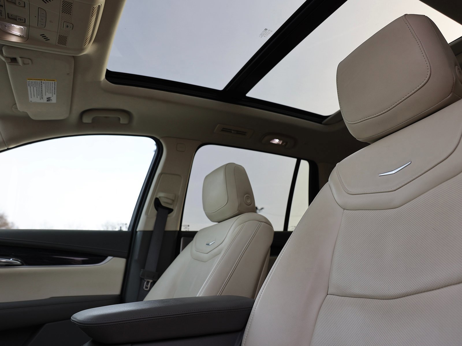 Used 2024 Cadillac XT6 Premium Luxury image 25