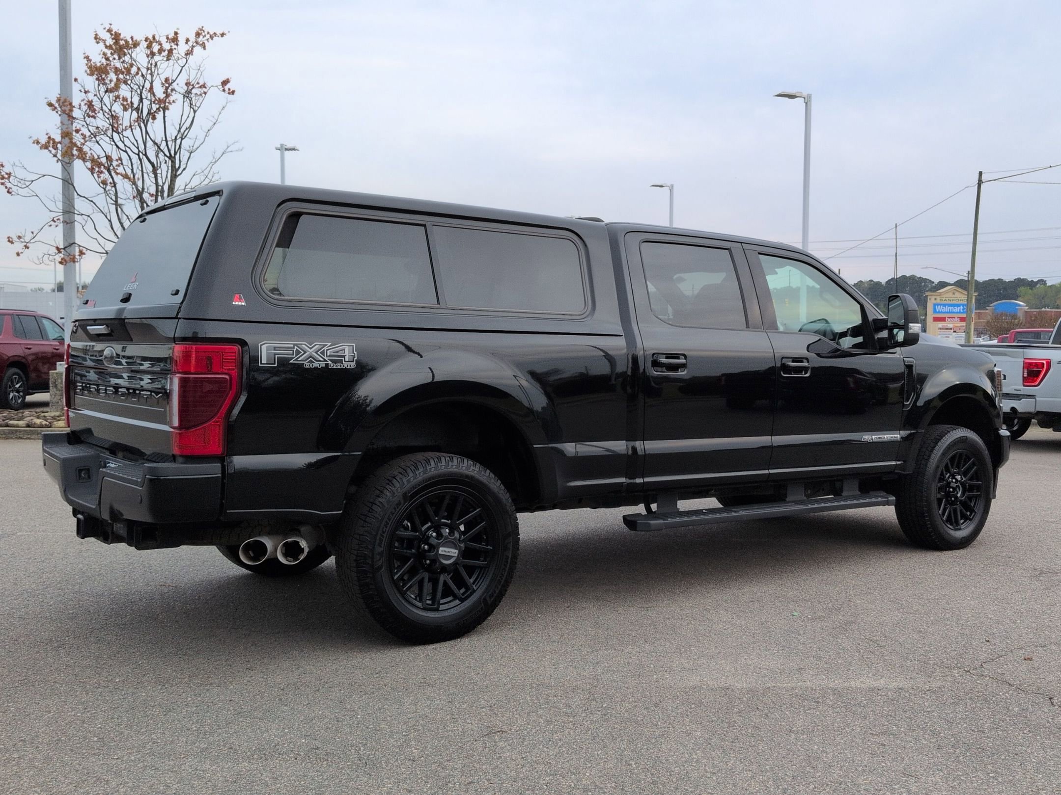 Certified 2022 Ford F350 Lariat w/ Black Appearance Package AWD/4WD image 5