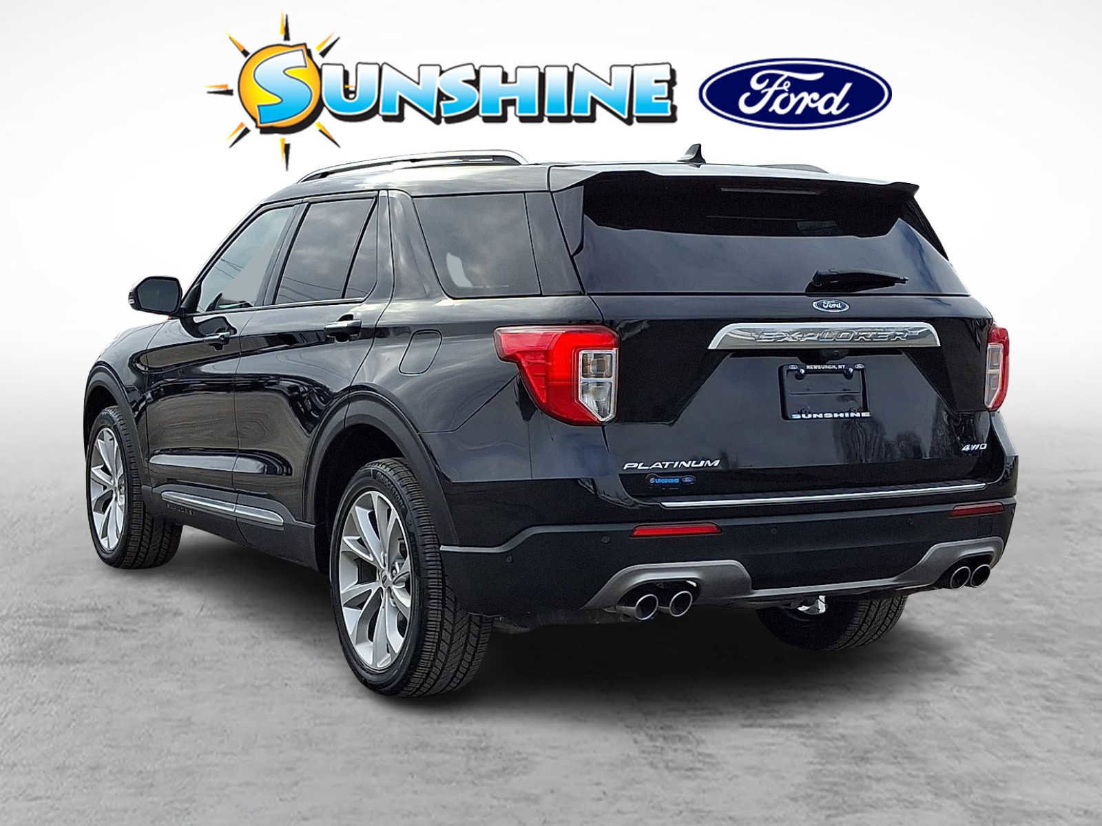 Certified 2023 Ford Explorer Platinum w/ Technology Package image 2