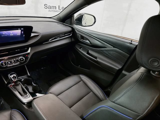 Used 2024 Buick Envista Sport Touring w/ Convenience I Package FWD image 22