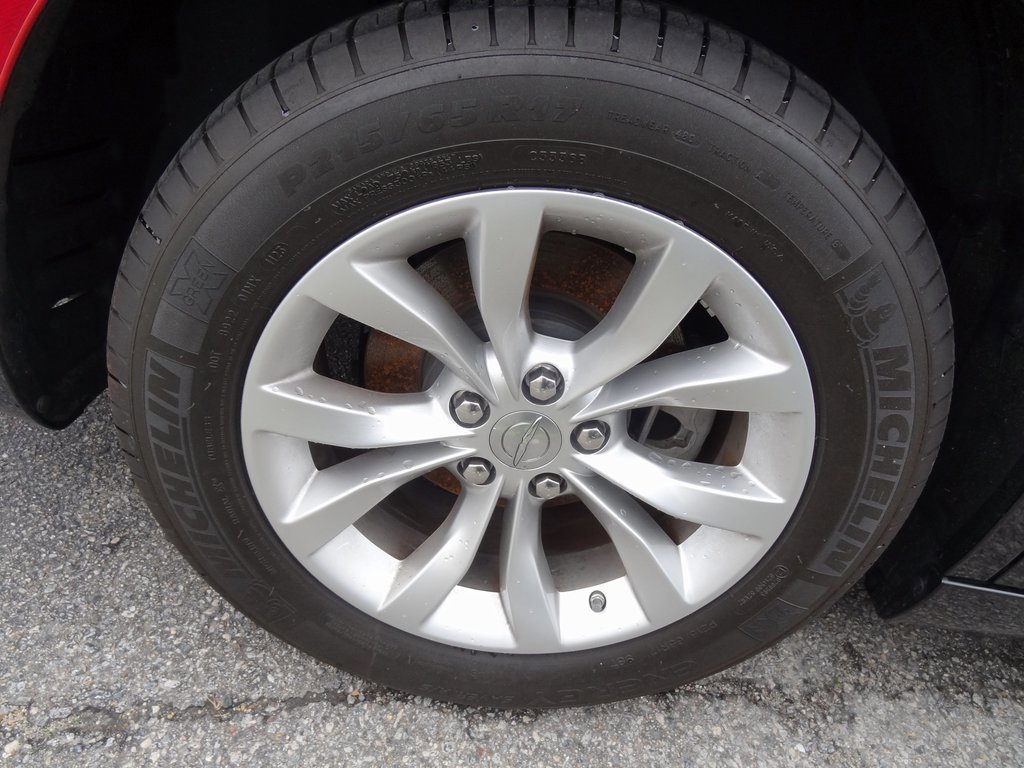 Used 2023 Chrysler 300 Touring image 11