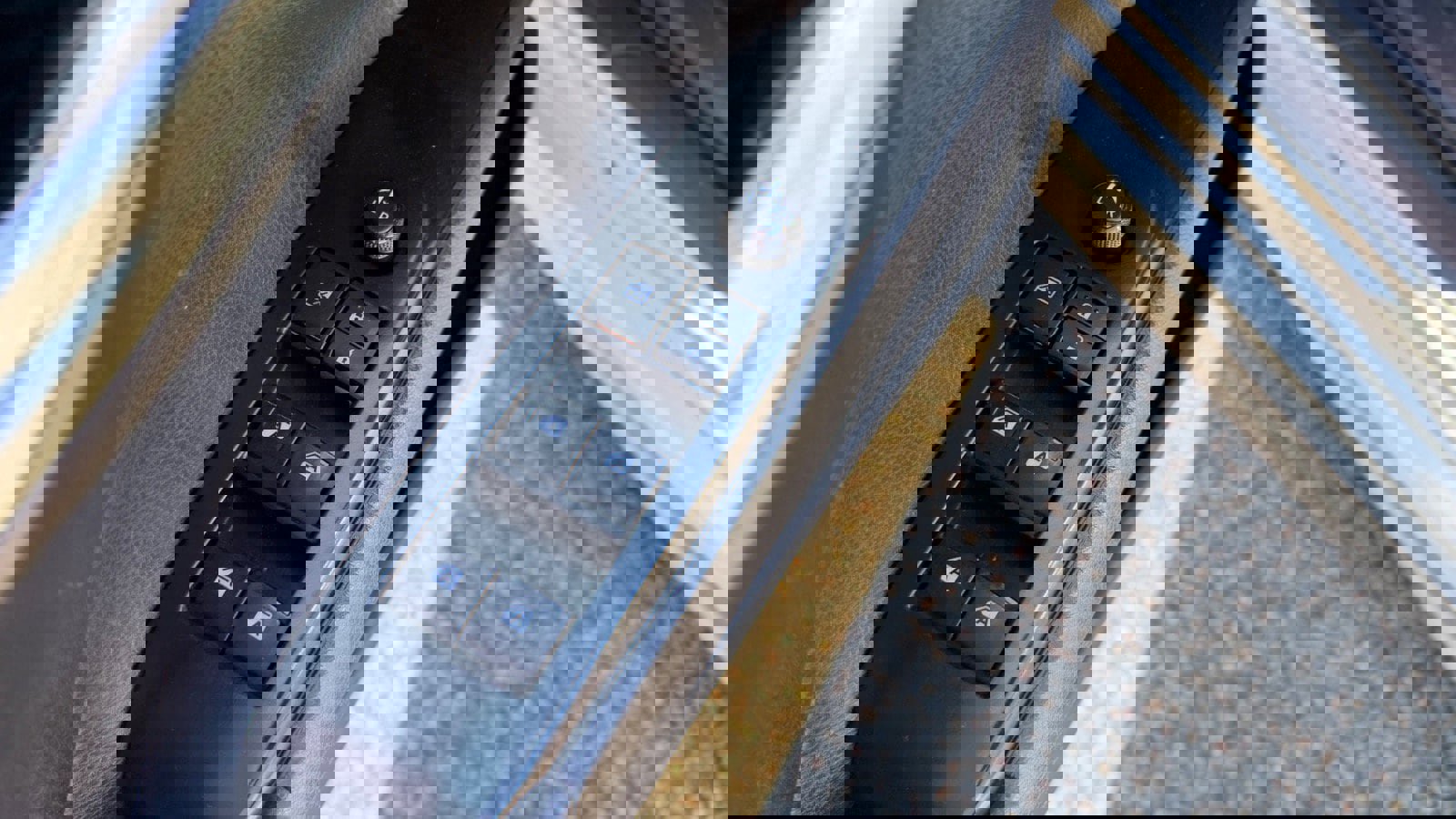 Used 2020 Toyota Camry SE FWD image 24