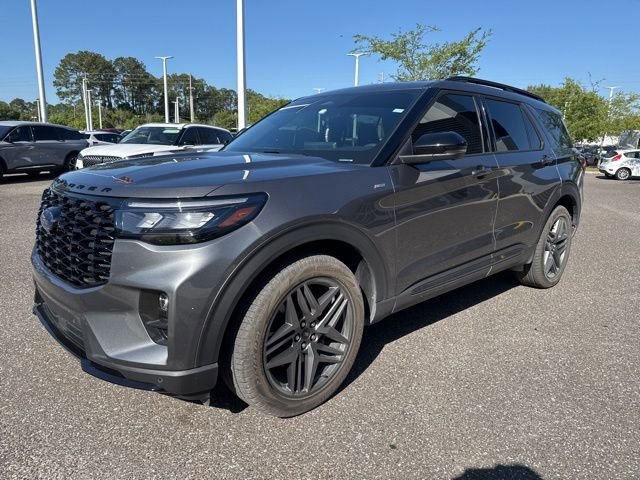 Certified 2026 Ford Explorer ST-Line w/ ST-Line Street Pack RWD image 16