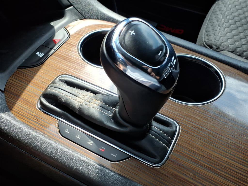 Used 2018 GMC Acadia SLE image 22