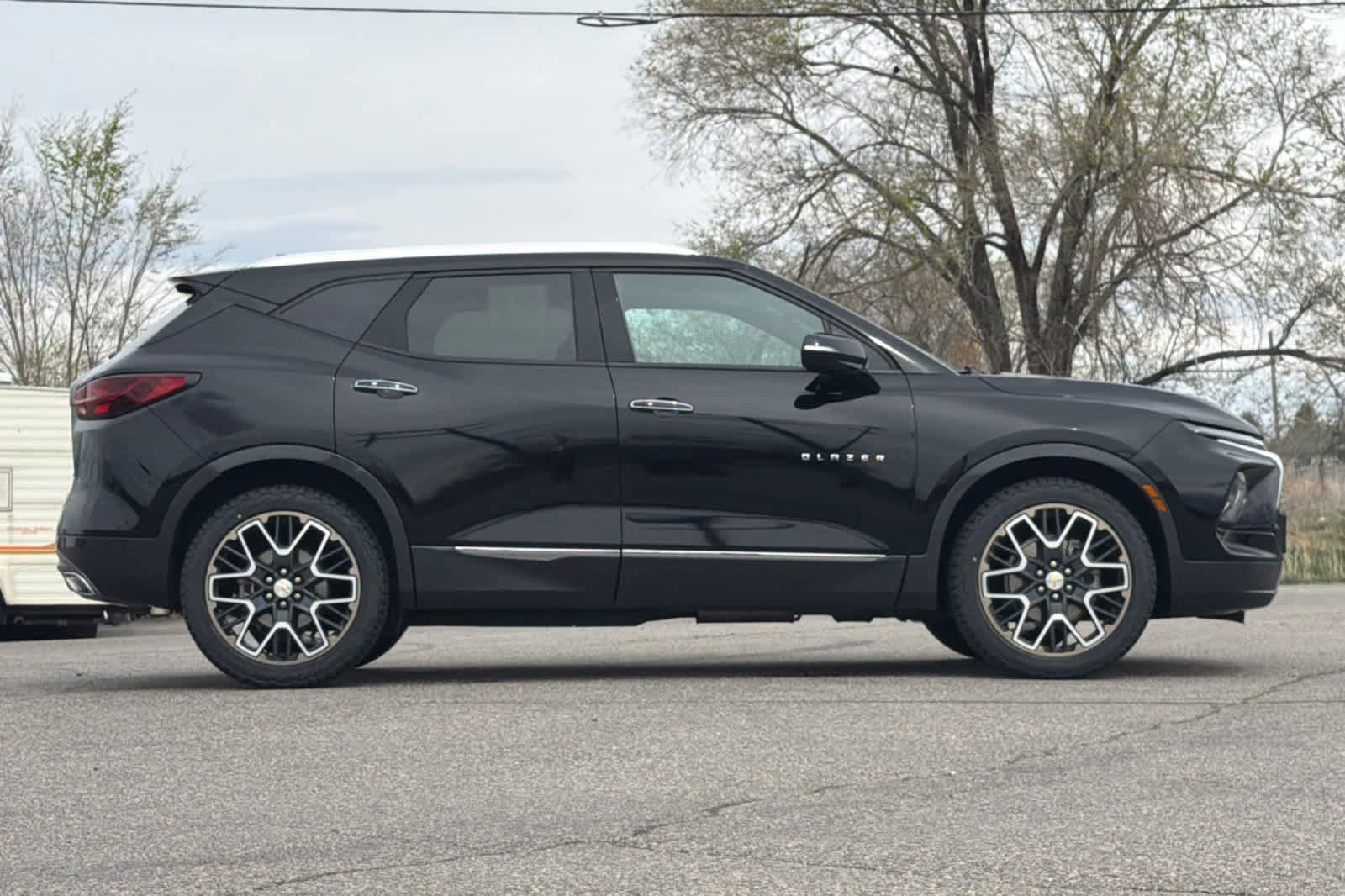 Used 2023 Chevrolet Blazer Premier w/ Driver Confidence II Package AWD/4WD image 8