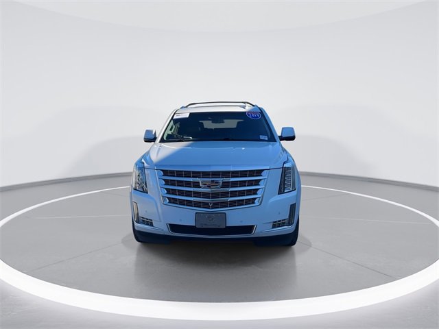 Used 2019 Cadillac Escalade Premium Luxury image 2