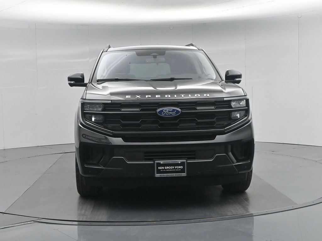 Certified 2025 Ford Expedition Active AWD/4WD image 30