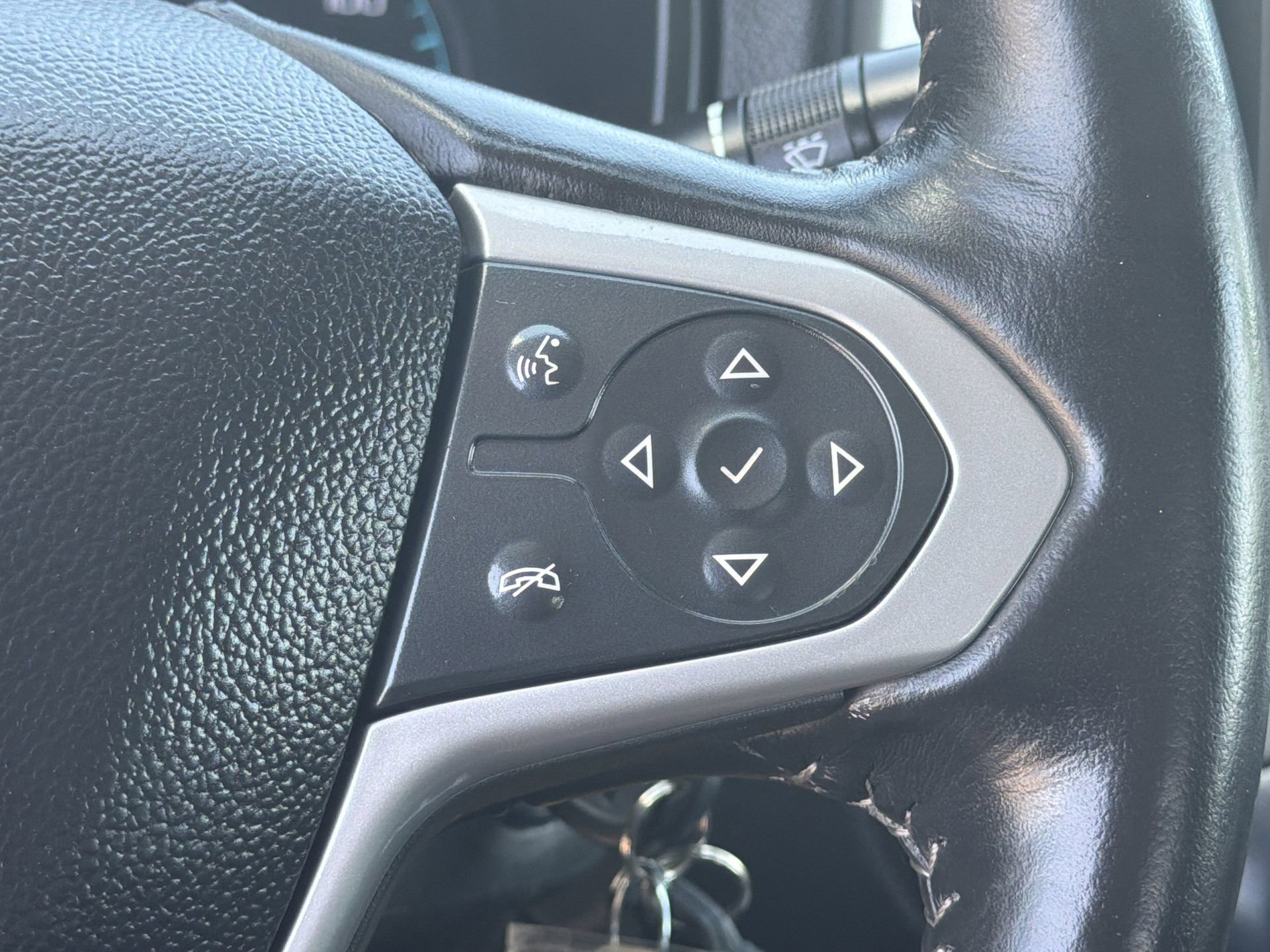 Used 2022 Chevrolet Colorado LT w/ Fleet Safety Package image 14