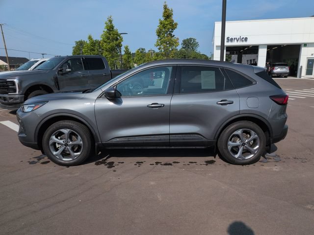 Certified 2025 Ford Escape ST-Line Select w/ Tech Pack #1 AWD/4WD image 2
