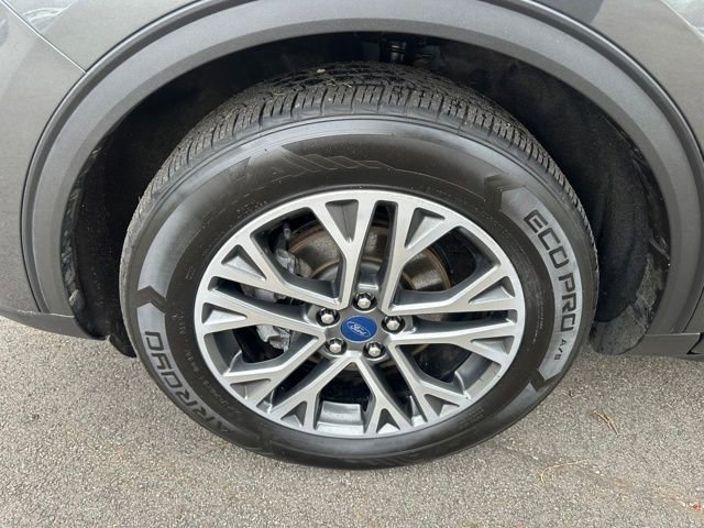 Certified 2020 Ford Escape SEL image 35