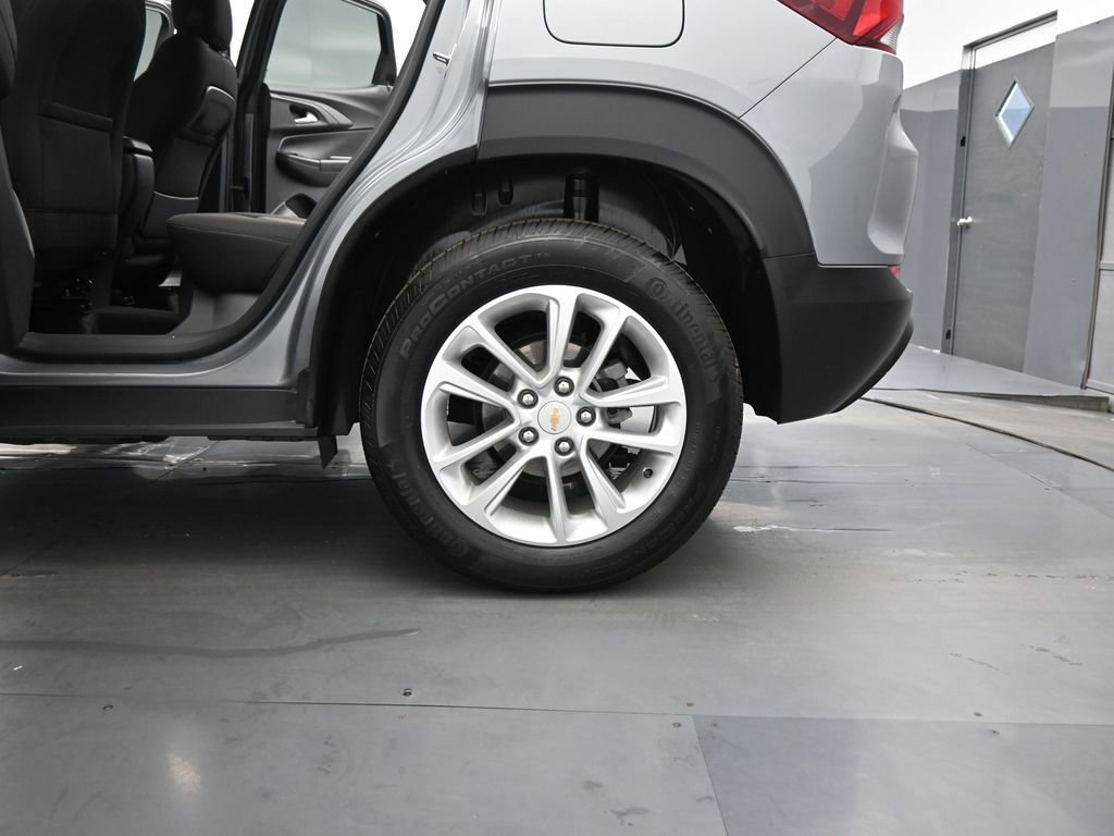 Used 2024 Chevrolet TrailBlazer LS image 48