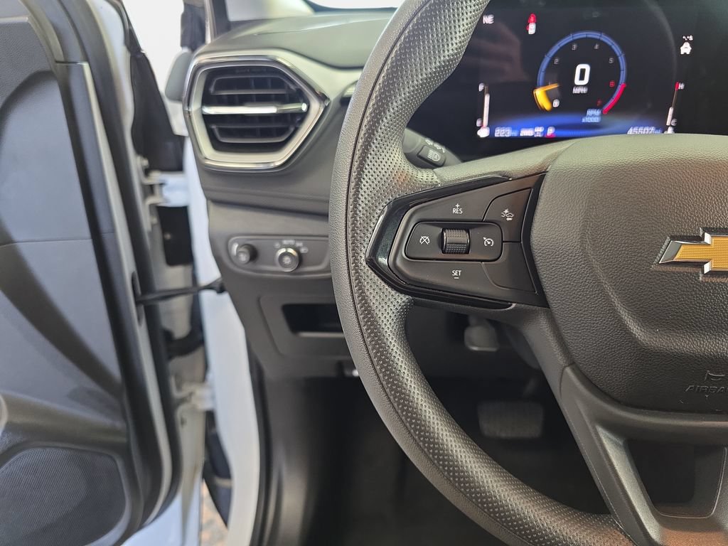 Used 2025 Chevrolet TrailBlazer LT AWD/4WD image 14