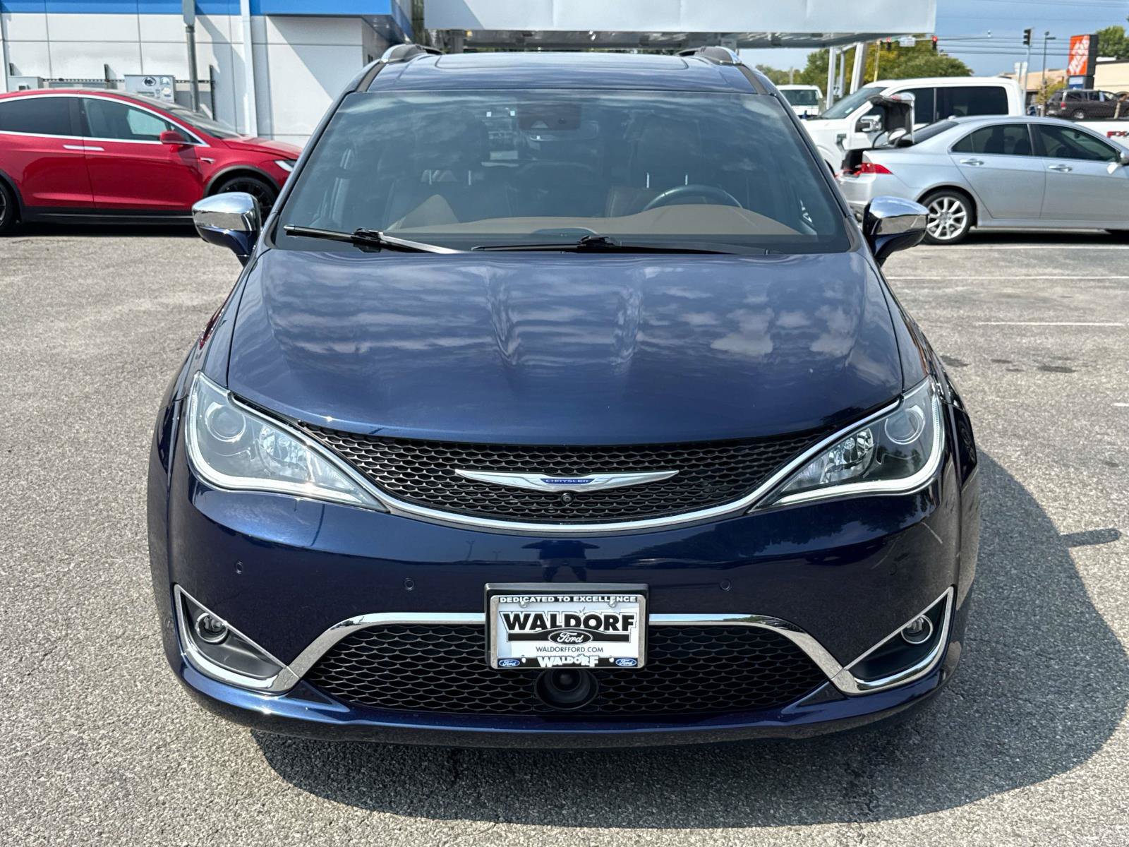Used 2020 Chrysler Pacifica Limited w/ Advanced Safetytec Group FWD image 6