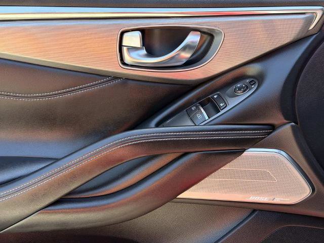 Used 2022 INFINITI Q60 3.0t Luxe w/ Cargo Package RWD image 15