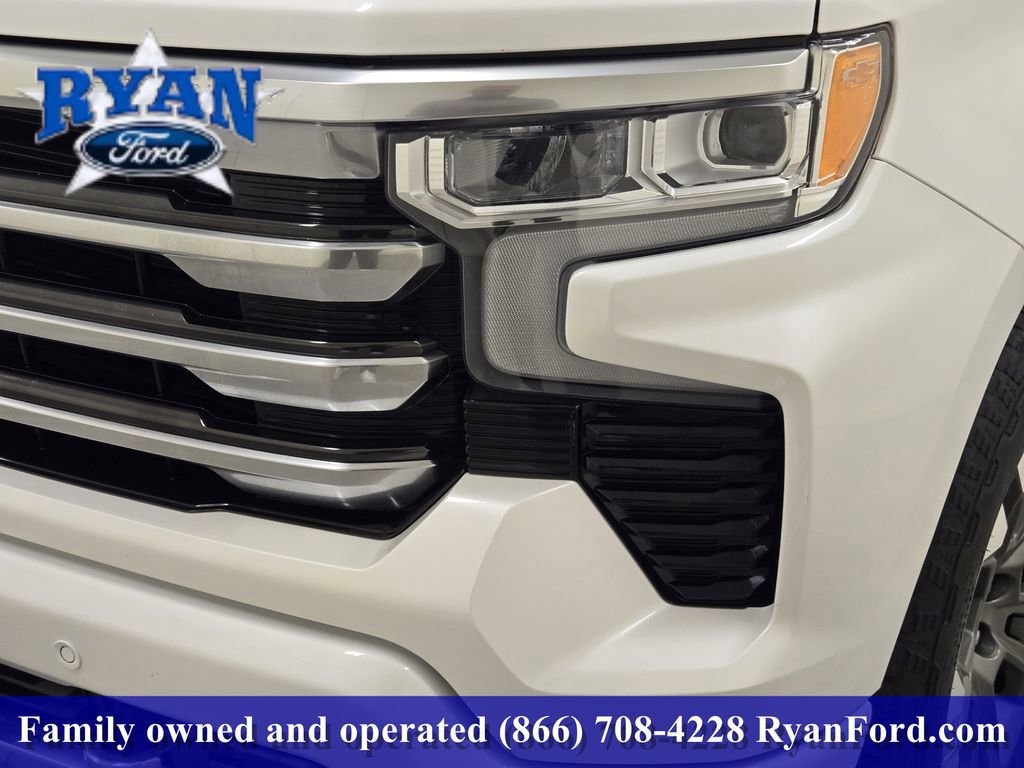Used 2024 Chevrolet Silverado 1500 High Country w/ Technology Package image 6