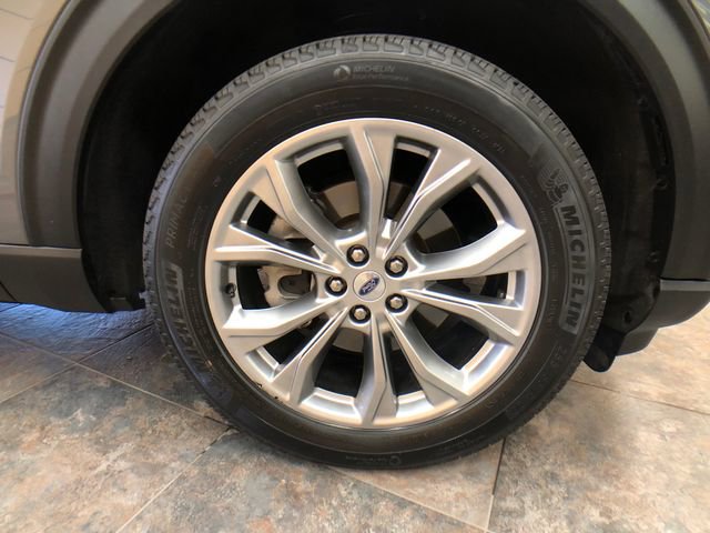 Certified 2023 Ford Explorer XLT w/ Equipment Group 202A AWD/4WD image 9