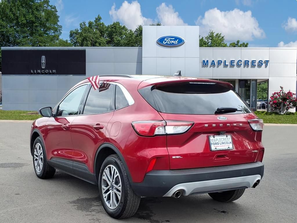 Certified 2022 Ford Escape SEL w/ Technology Package AWD/4WD image 3