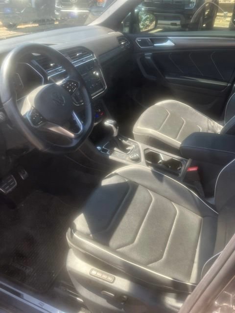 Used 2022 Volkswagen Tiguan SEL R-Line AWD/4WD image 9