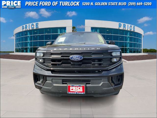 Certified 2025 Ford Expedition Active RWD image 2
