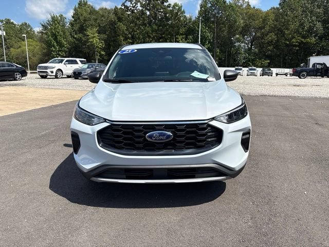 Certified 2025 Ford Escape ST-Line FWD image 2