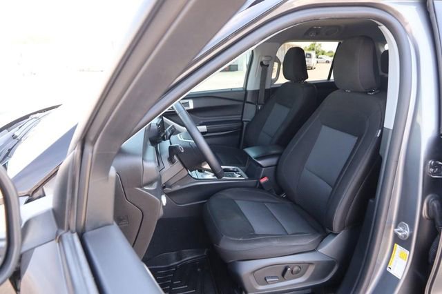 Certified 2022 Ford Explorer XLT w/ Class IV Trailer Tow Package AWD/4WD image 9