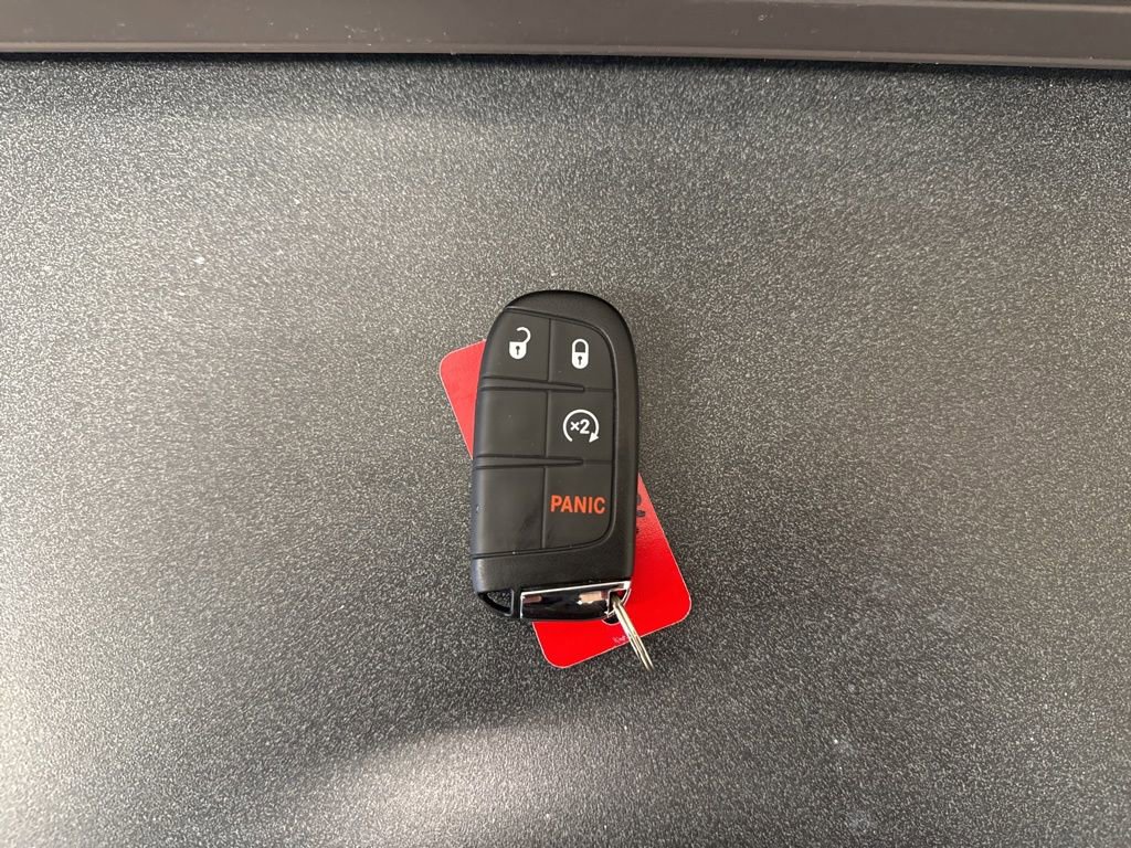 Used 2023 Jeep Compass Latitude image 35