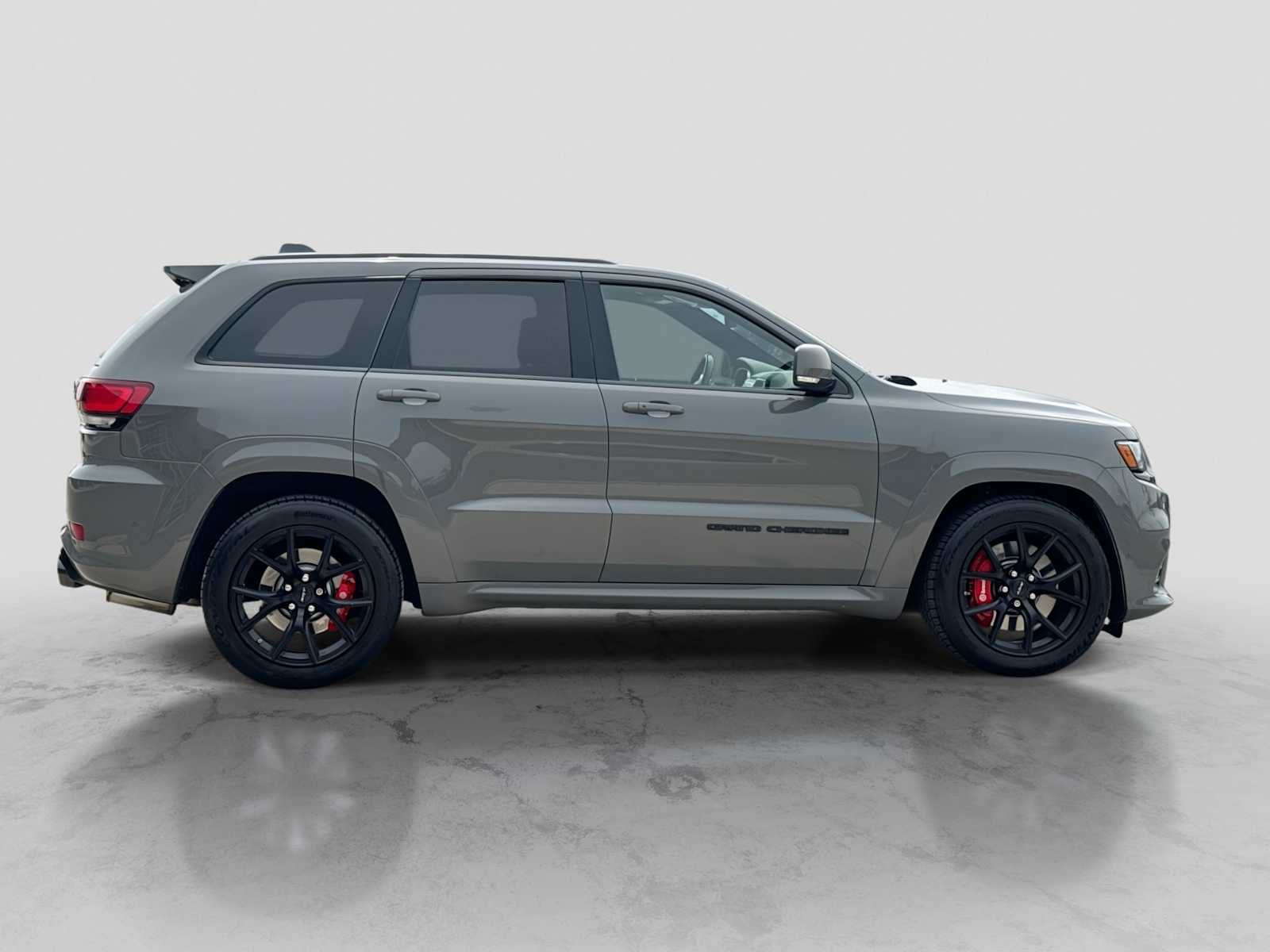 Used 2020 Jeep Grand Cherokee SRT w/ Trailer Tow Group IV AWD/4WD image 7