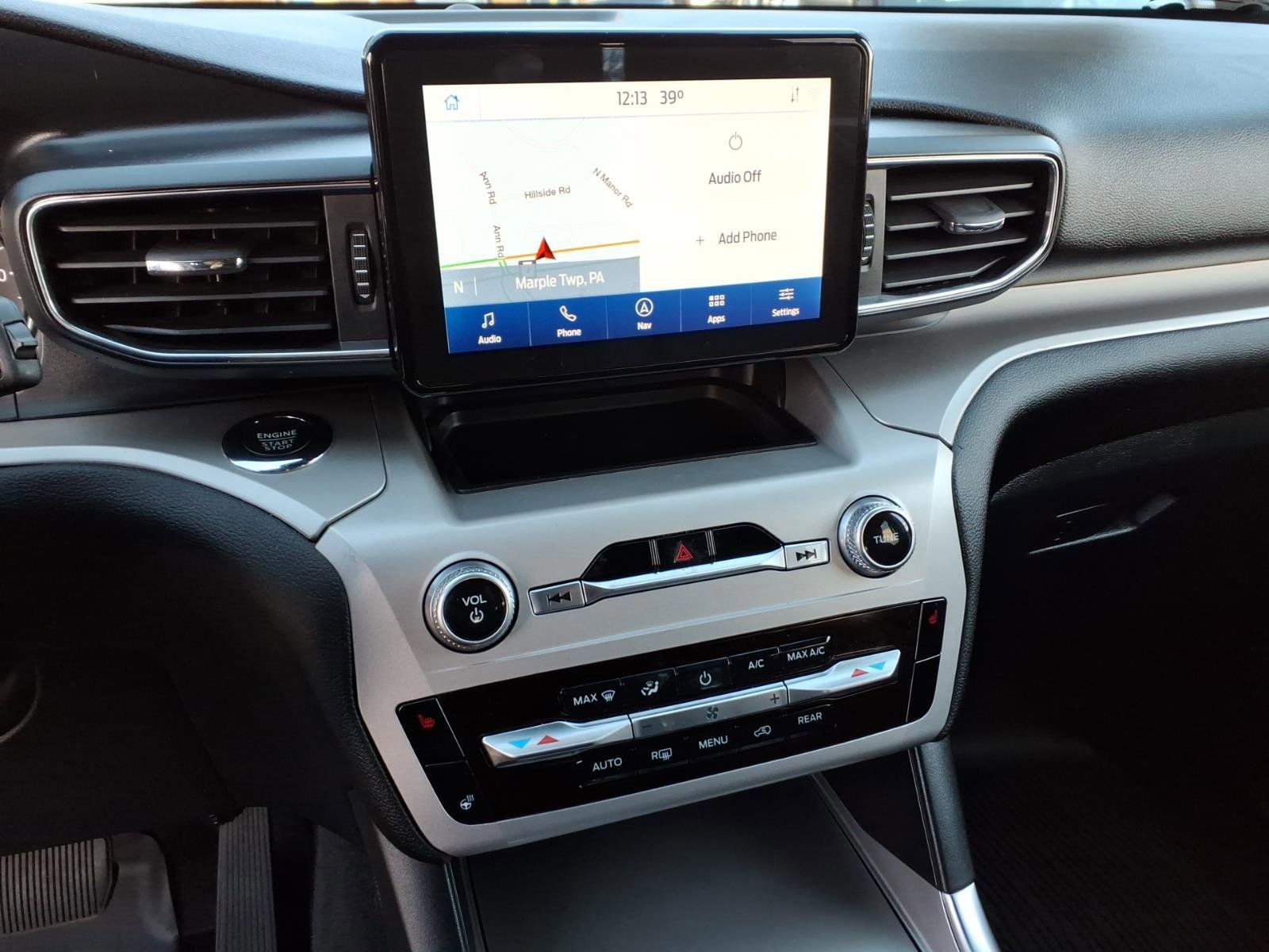 Certified 2022 Ford Explorer XLT w/ Equipment Group 202A image 25