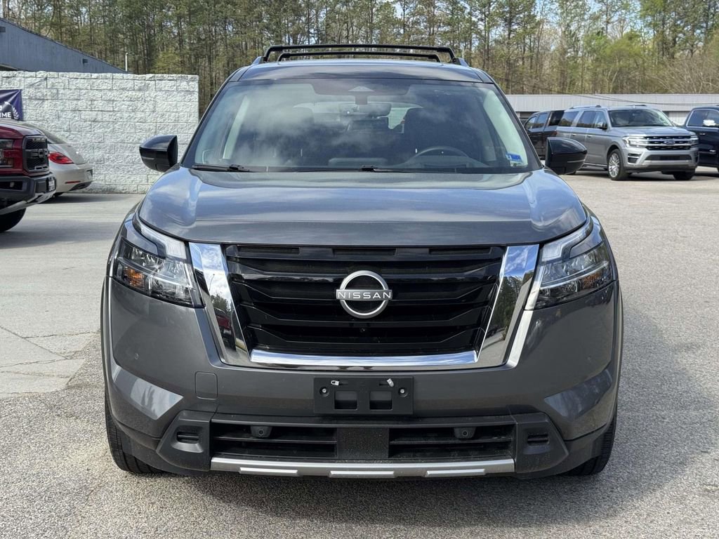 Used 2023 Nissan Pathfinder Platinum image 6