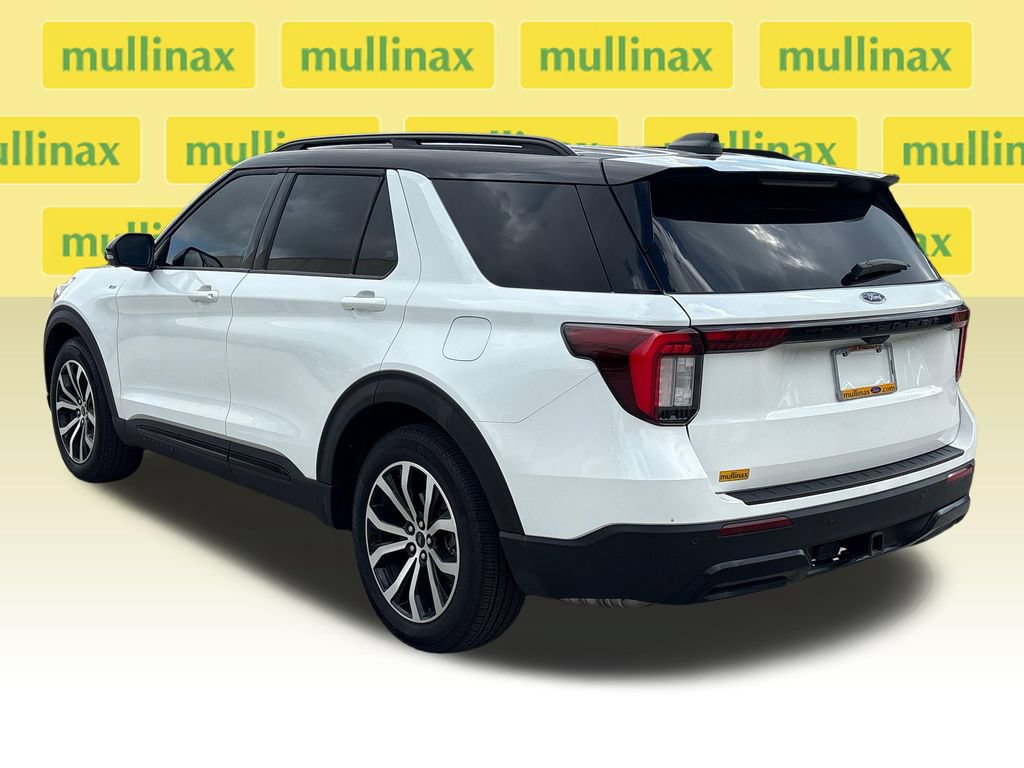 Certified 2025 Ford Explorer ST-Line w/ Premium Package RWD image 12