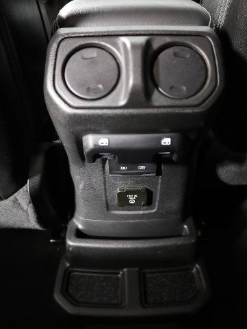 Used 2022 Jeep Wrangler Unlimited Sahara w/ Cold Weather Group AWD/4WD image 24