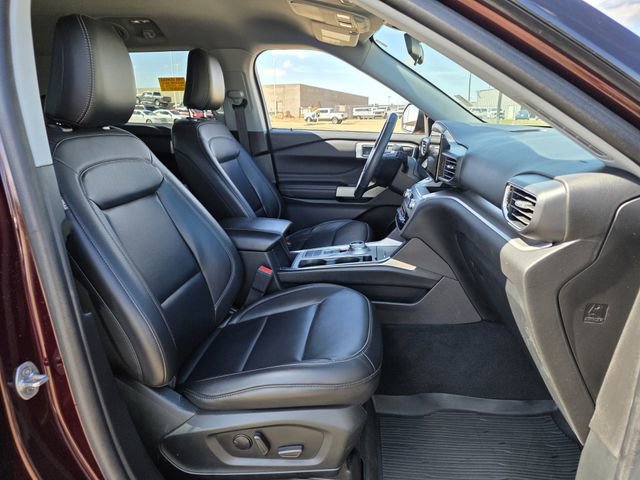 Certified 2022 Ford Explorer XLT w/ Equipment Group 202A image 26