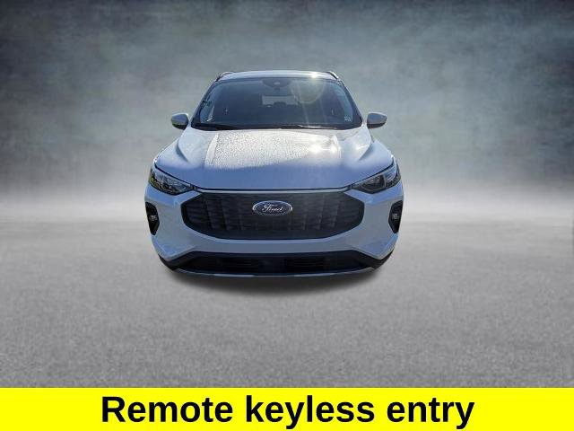 Certified 2025 Ford Escape Platinum AWD/4WD image 9