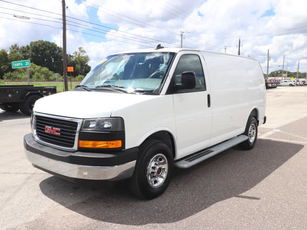 Used 2025 GMC Savana 2500 w/ Driver Convenience Package RWD image 5