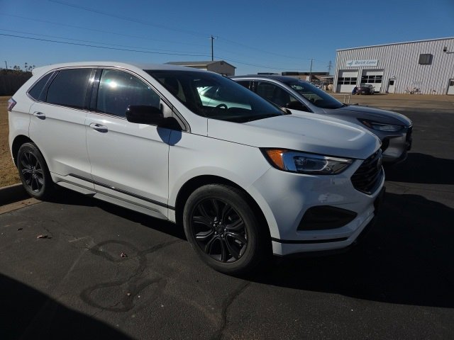 Certified 2022 Ford Edge SE w/ Black Appearance Package