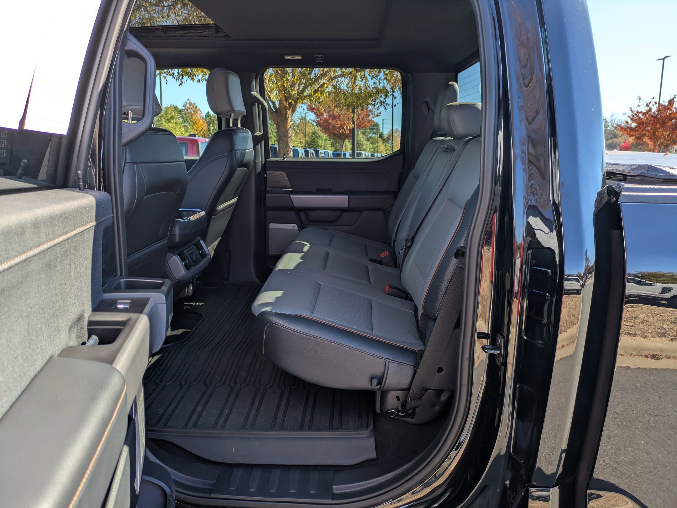 Certified 2024 Ford F150 Lightning Lariat image 34