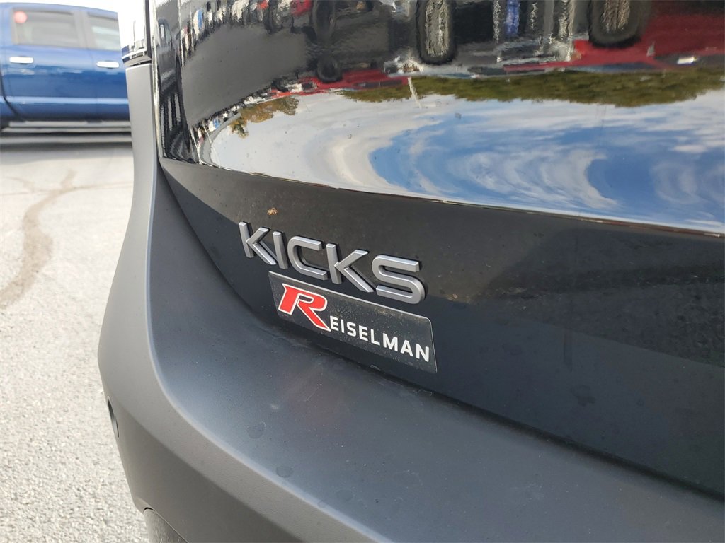 Used 2025 Nissan Kicks SV image 34