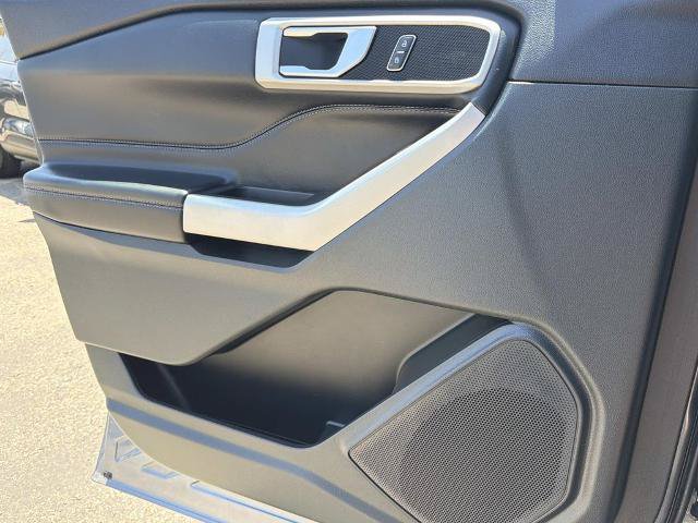 Certified 2023 Ford Explorer XLT RWD image 18