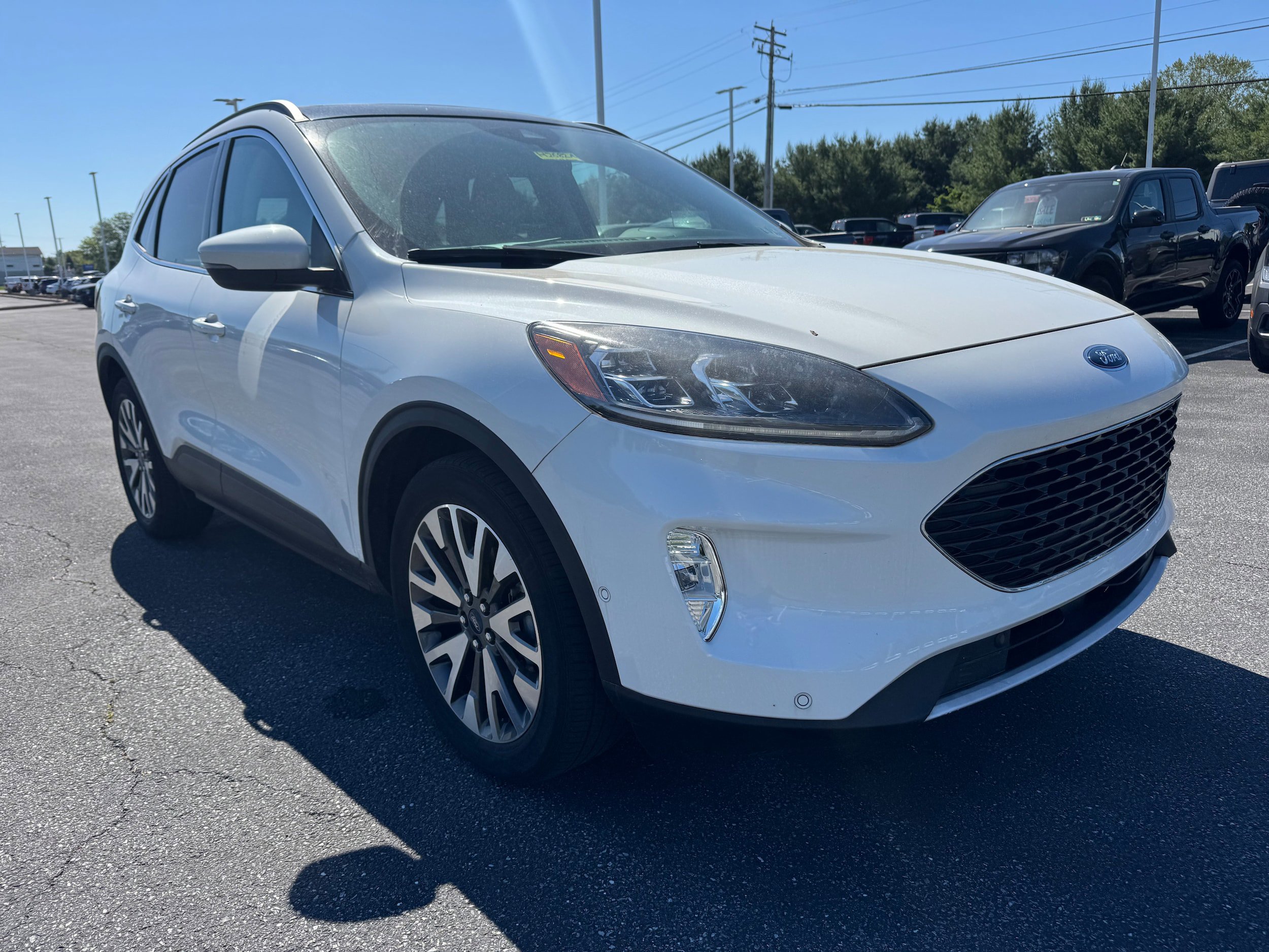 Certified 2020 Ford Escape Titanium AWD/4WD image 7