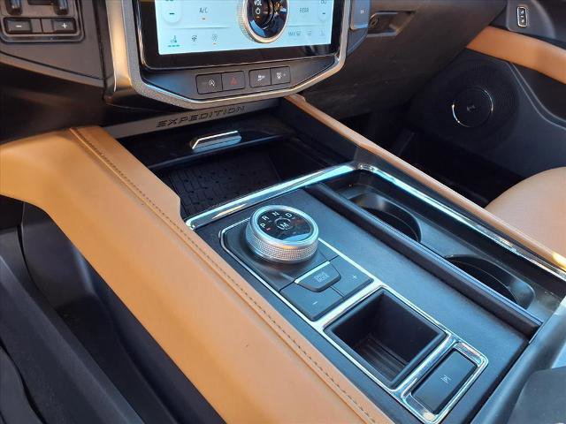 Certified 2024 Ford Expedition Platinum image 14