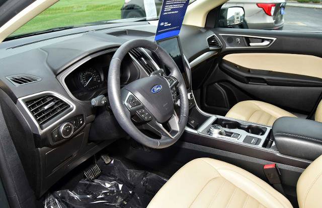 Certified 2024 Ford Edge SEL w/ Convenience Package AWD/4WD image 12