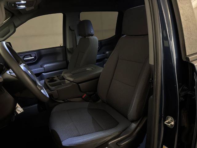 Used 2021 Chevrolet Silverado 1500 Custom w/ LPO, Dark Essentials Package AWD/4WD image 17