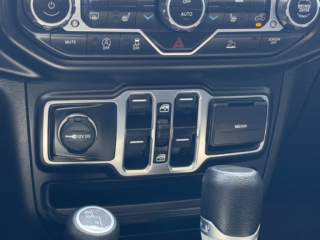 Used 2023 Jeep Gladiator Sport AWD/4WD image 17